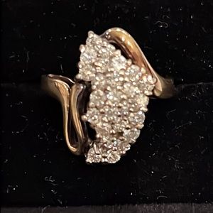 1k Diamond cluster ring set in 14k gold, size 6